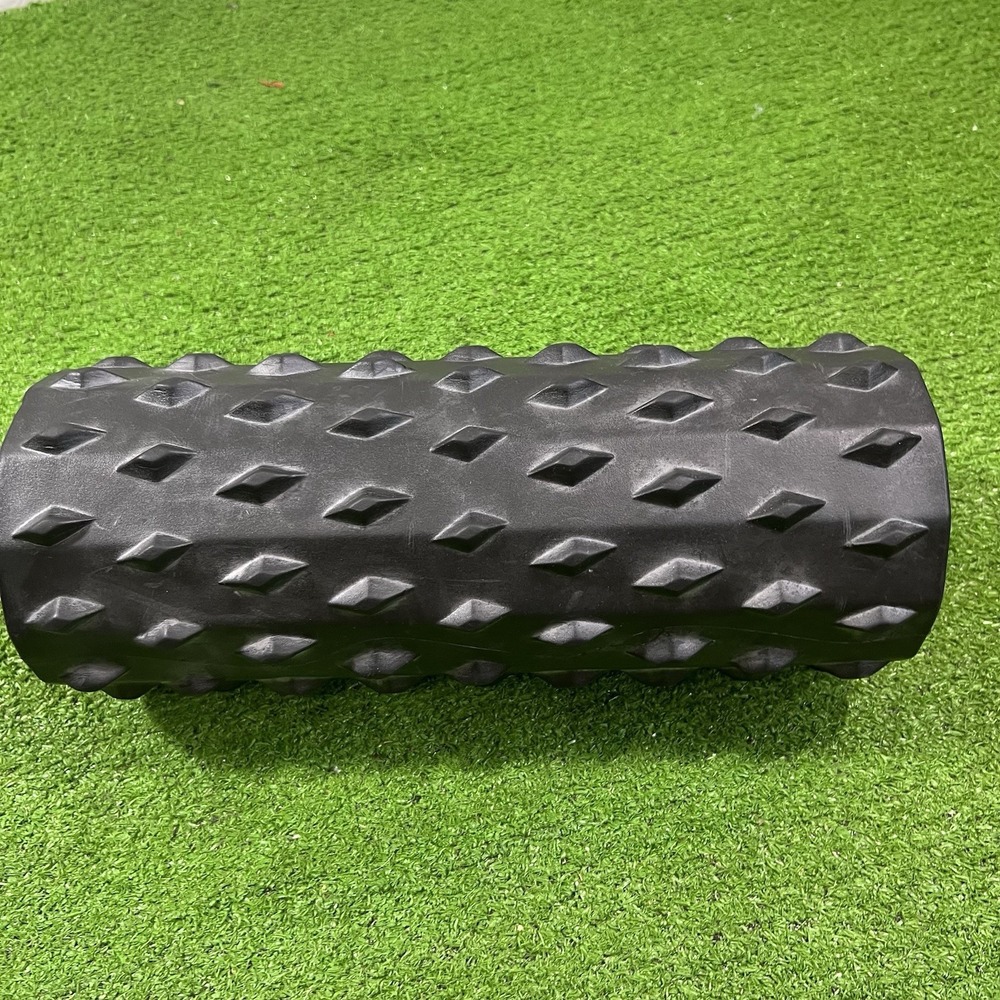 Trigger Point Performance Carbon Deep Tissue Foam Roller Black Red EUC - Picture 3 of 5